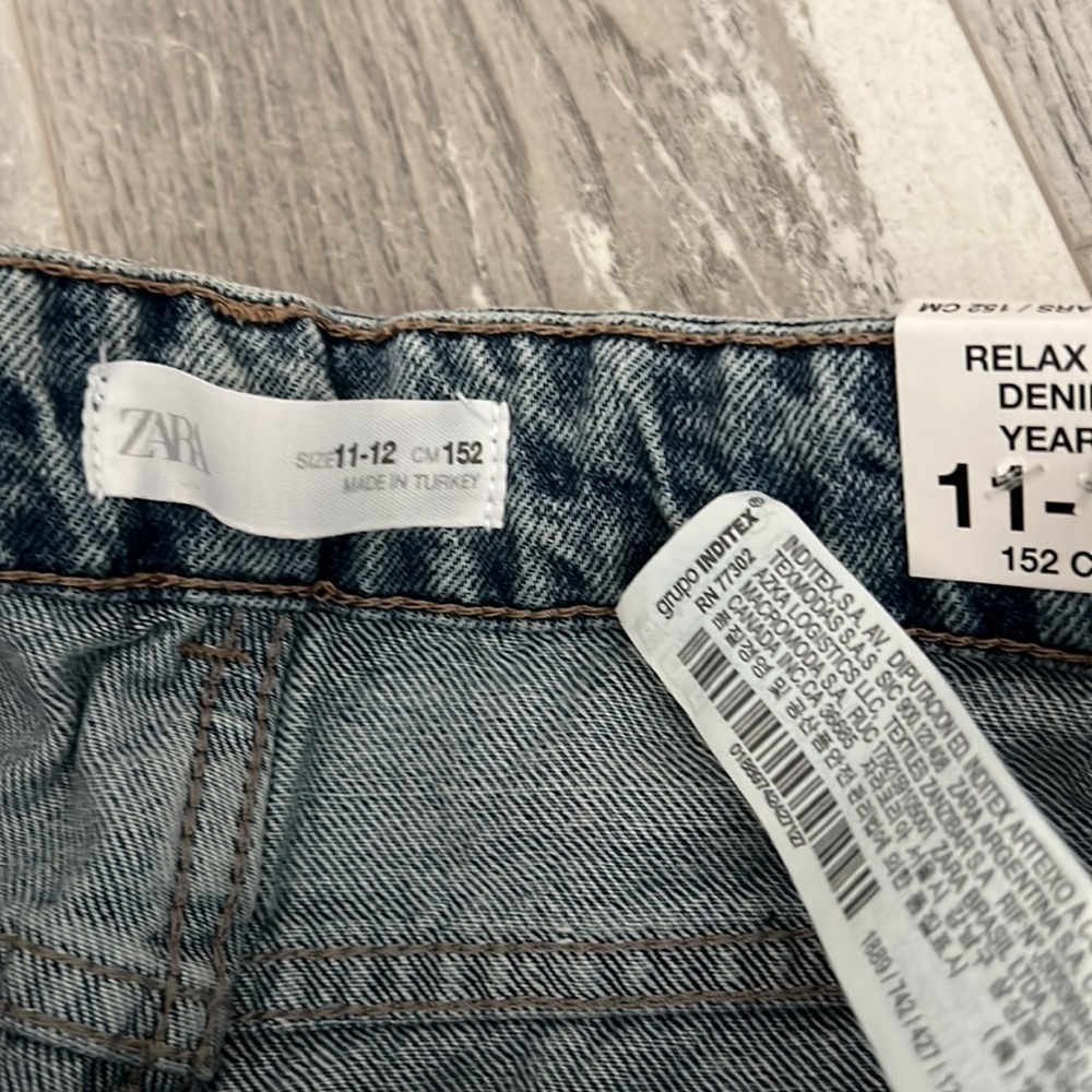 Zara Relaxed Fit Jeans - Picture 5 of 8